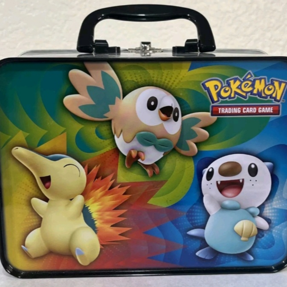 POKEMON TCG COLLECTORS TIN BOX